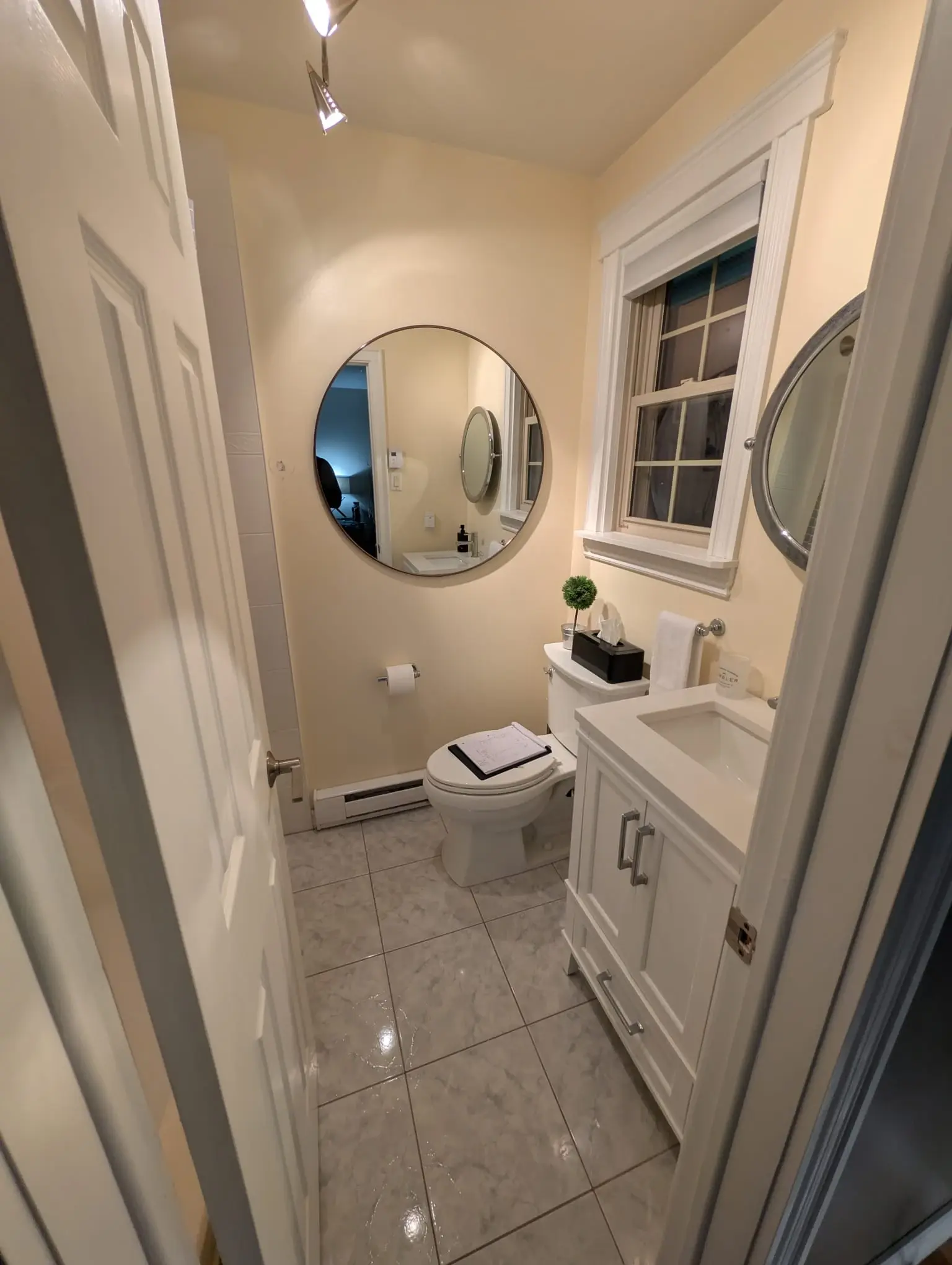 Bathroom Remodel before renovation